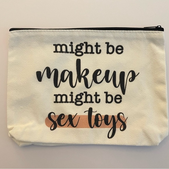 Might be Makeup - Cosmetic Bag - NEW - Picture 3 of 3